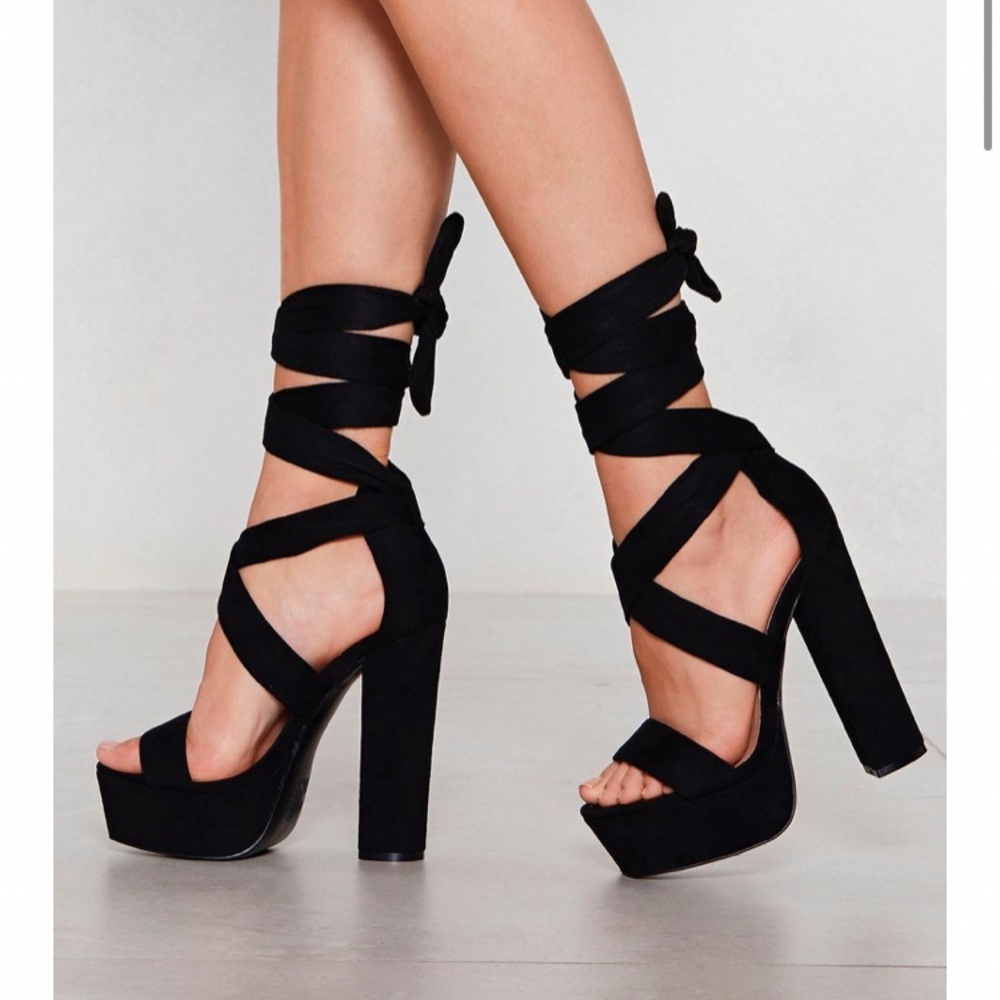 SOLD! ❤️Sexy Suede Heels